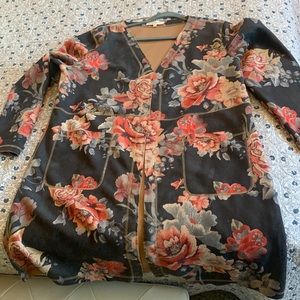 Absolutely gorgeous business open light weight coat (worn once)